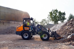 Tobroco-Giant G3500 compact wheel loader