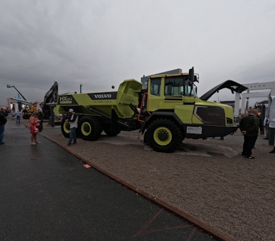 Volvo HX04 Hydrogen articulated hauler prototype
