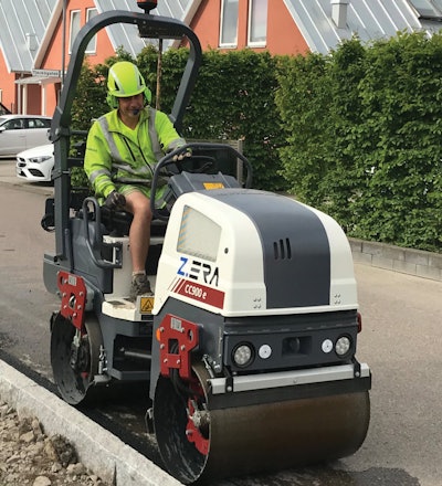 Dynapac CC900e compactor