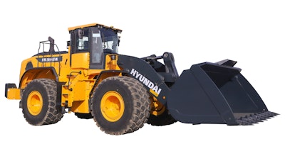 Hyundai HL985A 1 wheel loader studio shot