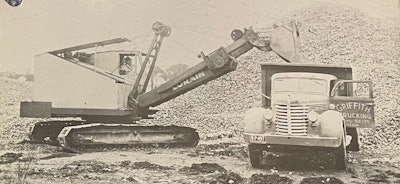 old photo Thew Shovel Company sales brochure of Lorain crane with Scoop Shovel loading truck