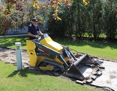 Wacker Neuson SM60 in action