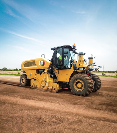 Cat RM600 Reclaimer Stabilizer on dirt road bed