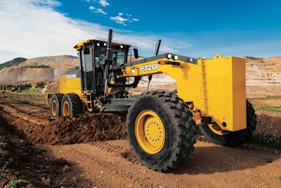 John Deere 672GP motor grader pushing dirt