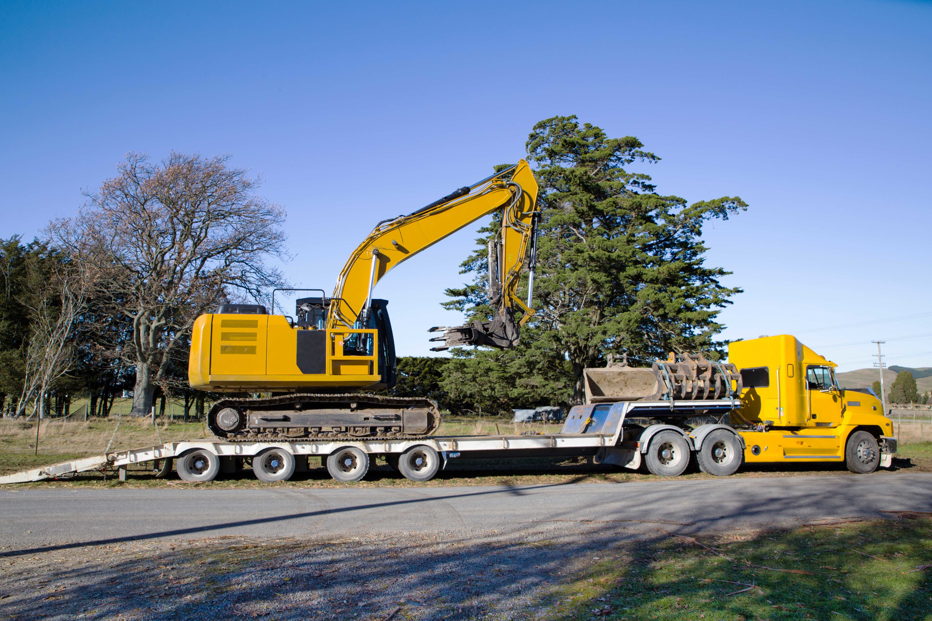 What Heavy Equipment Haulers Need To Know About Utility Lines ...