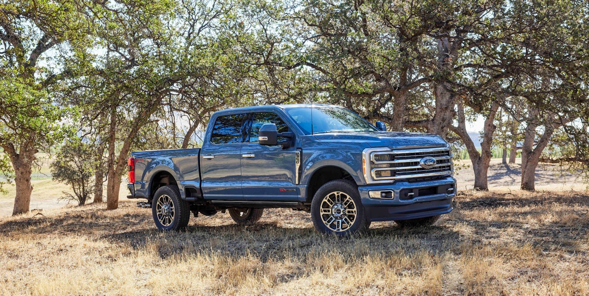 "An Office on Wheels" – Ford’s New 2023 Super Duty Gets Decked with Tech