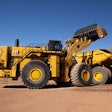 Cat 995 Wheel Loader loading a haul truck