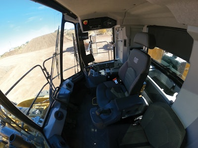 Cat 995 Wheel Loader Cab