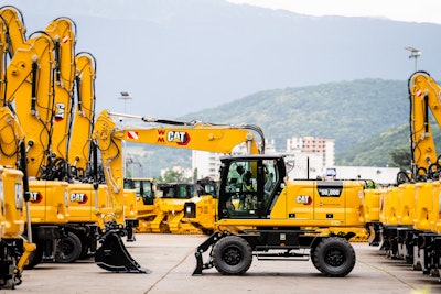 50,000th Cat M318 wheel excavator