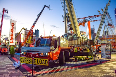 Link-Belt 120|HTLB truck crane at CONEXPO-CON/AGG