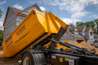 The HT 160 SLD 3 hooklift offers a 10% reduction in dead weight while maintaining a consistent lifting and tipping capacity at 36' or 54' hook height.