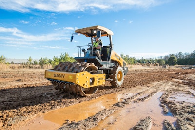 SANY SSR80 Roller with padfoot drum on mud