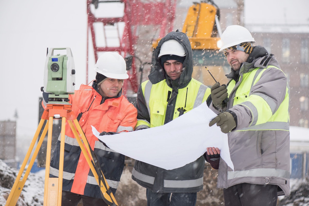 The Best Cold Weather Clothing for Construction Workers