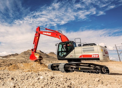 Link-Belt 260X4S excavator digging dirt