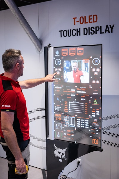 T-OLED display at Bauma