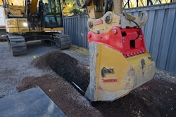 RodRadar utility detecting excavator bucket