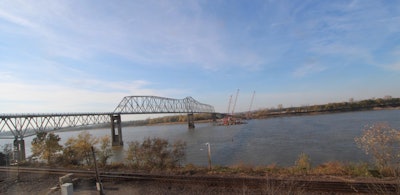 chester bridge over Mississippi River between Illinois Missouri from Illinois side