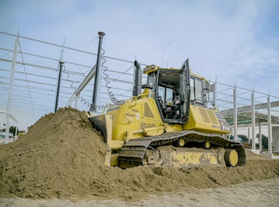 Komatsu dozer with Unicontrol machine control