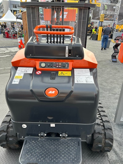 JLG TF4000X tracked pallet jack rear