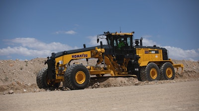 Komatsu GD955-7 motor grader