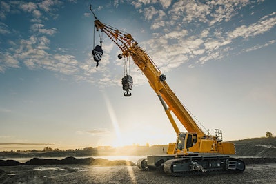 liebherr ltr 1150 crawler crane boom raised dual hook lifts