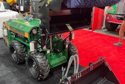 Kanga TR825 Remote Control Mini Loader