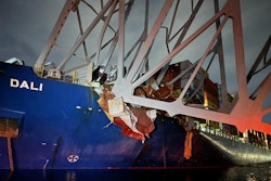 cargo ship crashes into key bridge port of baltimore