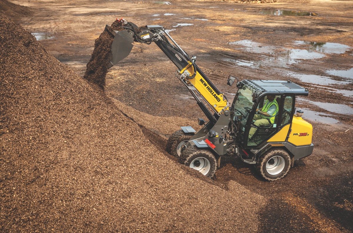 New Holland releases small loaders that articulate and telescope ...