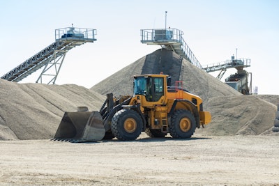 Wheel loader in an aggregate pit