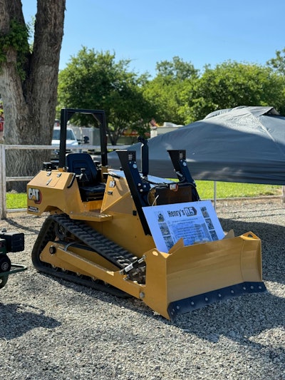 D.5 mini dozer on display at show