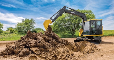 john deere excavator working dirt