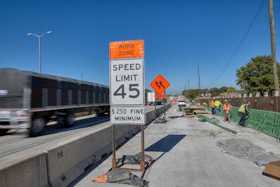 speed limit sign in Illinois construction zone