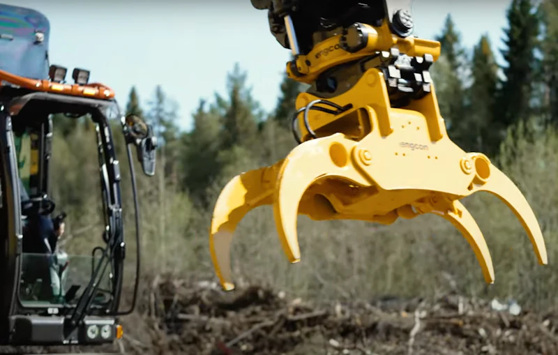 Grab 400 Engcon unveils new finger grab excavator attachment (Video) | Equipment ...