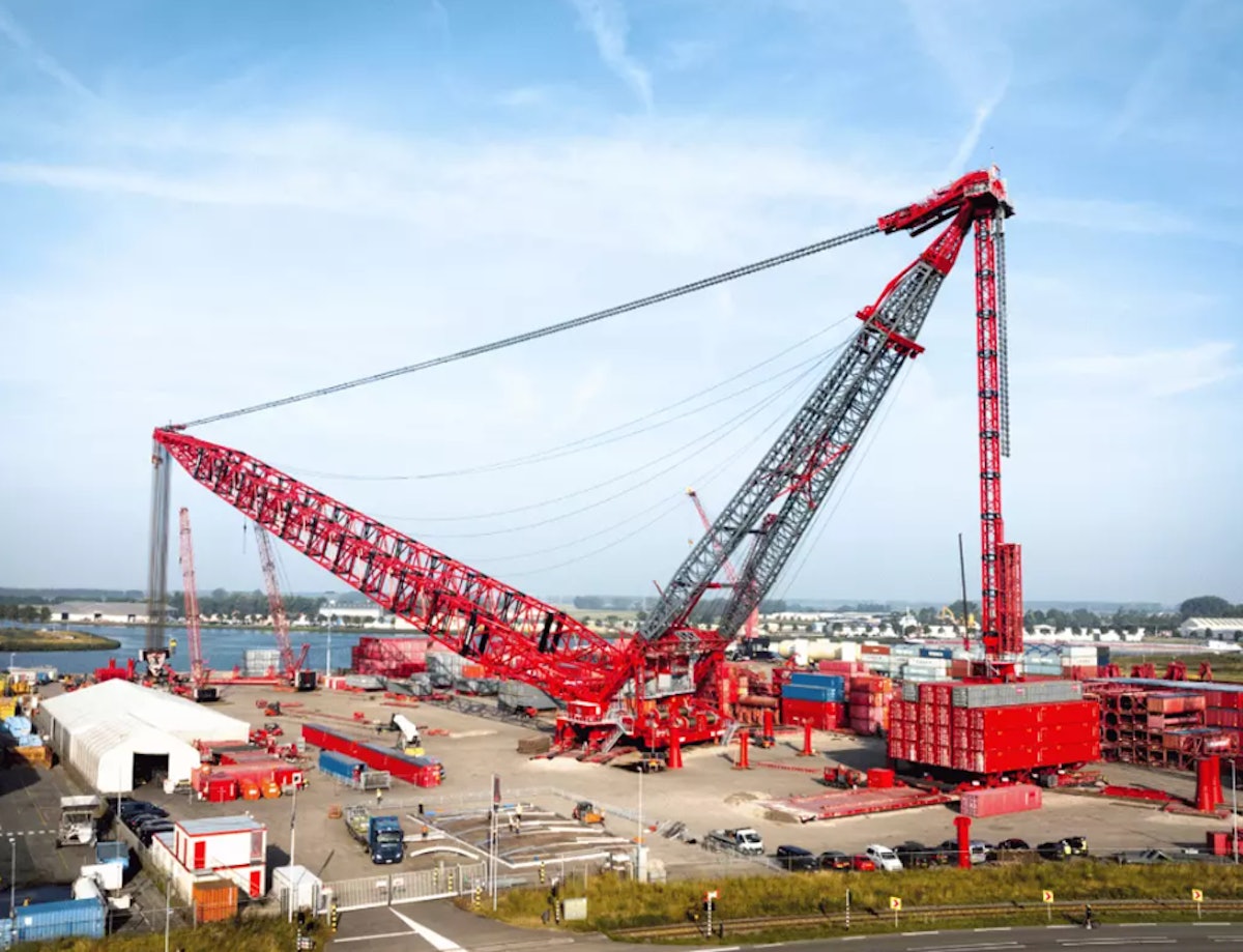 Mammoet Unveils World’s Largest, Strongest Land-Based Crane