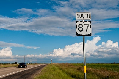 a us 87 sign