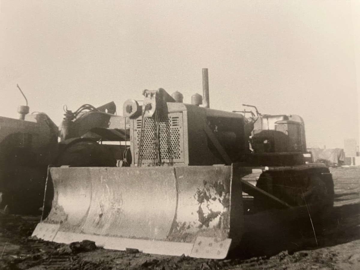 Finding Grandpa's long-lost 1954 Allis-Chalmers HD-15 dozer