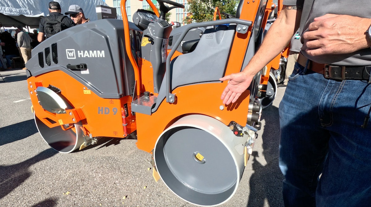 The New Hamm HD 9 VV Tandem Roller: Clear Side Drum & "Wasp Body" Design