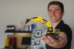 man holds a Nano Tracks N320