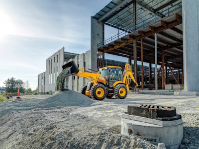 JCB 4CX Pro