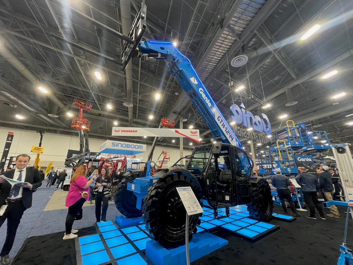 Genie’s New Pick-and-Carry Telehandlers Quickly Move Heavy Loads