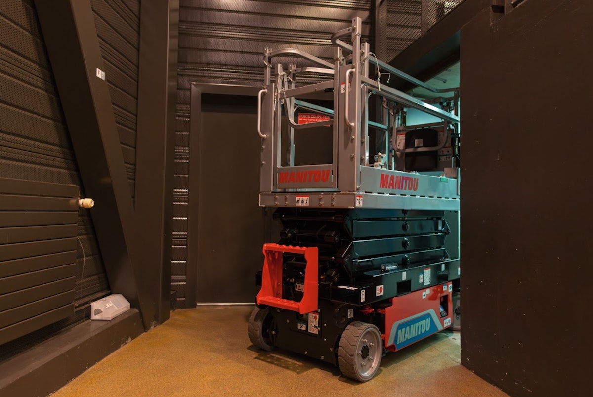 Manitou Enters North American Scissor Lift Market with Two Models