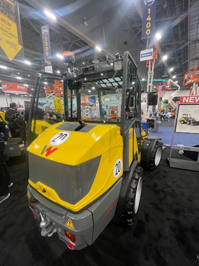 Wacker Neuson WL250 compact articulated wheel loader