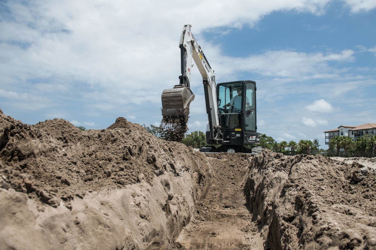 What’s New for Compact Excavators? Buyer’s Guide 2025