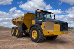 Deere 460 P-Tier Articulated dump truck