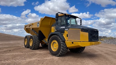 Deere 460 P-Tier Articulated dump truck