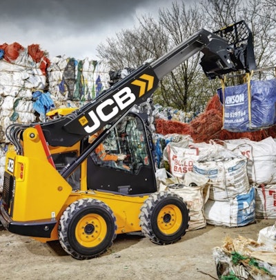 JCB 3TS8W skid steer lifting bag of material