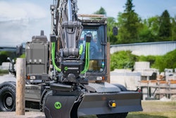 Steelwrist XTR20 tiltrotator on excavator