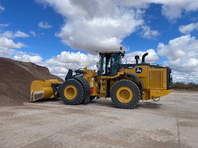 John Deere 744 X-Tier wheel loader with SmartDetect