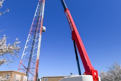 MEC 135-RJ telescopic boom lift