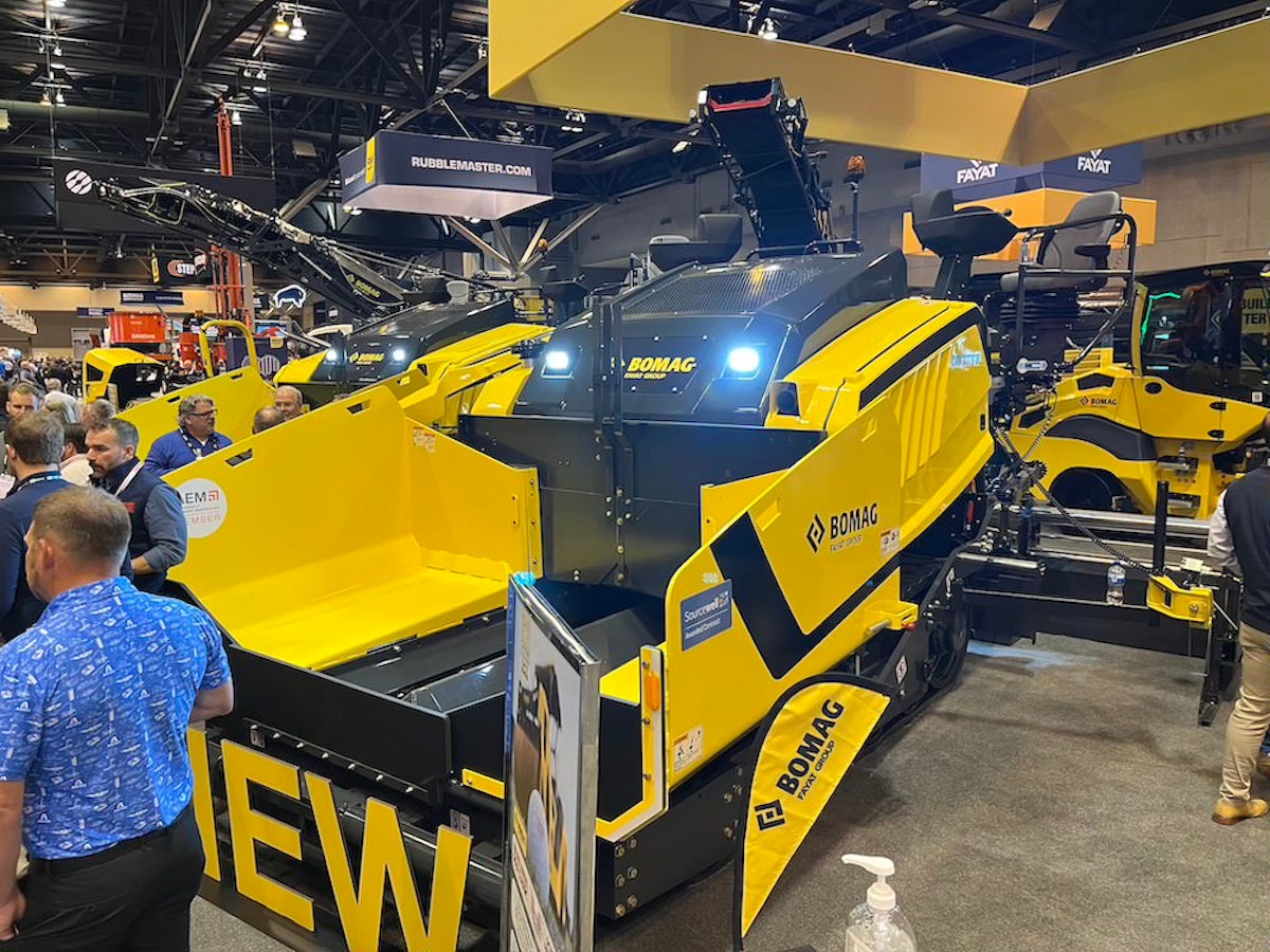 BOMAG Unveils CR820T-2 for Contractors Wanting Bigger Paving Jobs